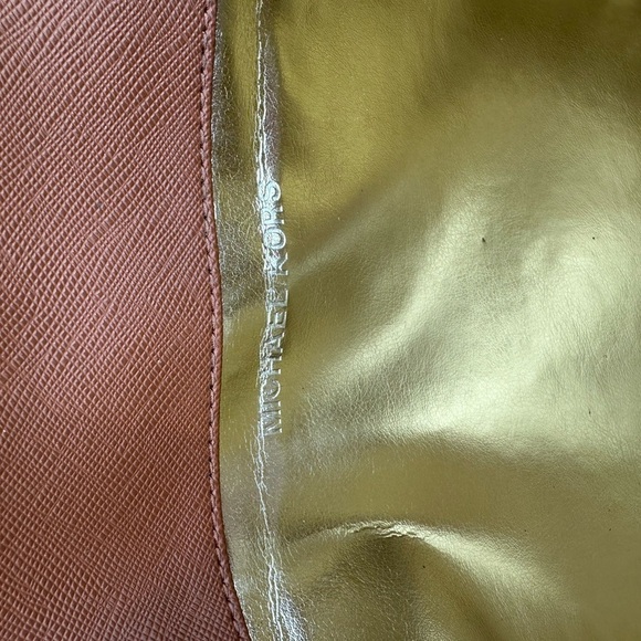 MICHEAL KORS faux leather snap designer Ipad or woman quiet luxury trendy Clutch - Picture 3 of 9